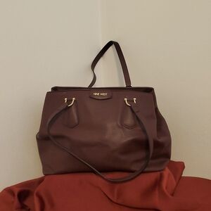 *EUC Nine West Burgandy Wine Color Shoulder Bag